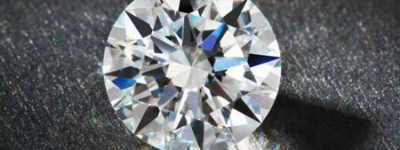 梦见钻石是什么意思 是预示有着荣誉与感情好运