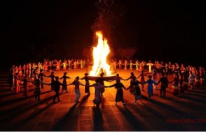 火把节举行哪三个仪式活动 哪些地方会举行火把节活动
